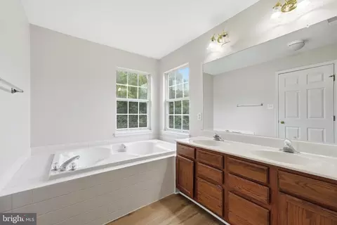 Entry Way - 9260 Matthew Dr, Manassas Park, VA 20111 photo 2 of 5