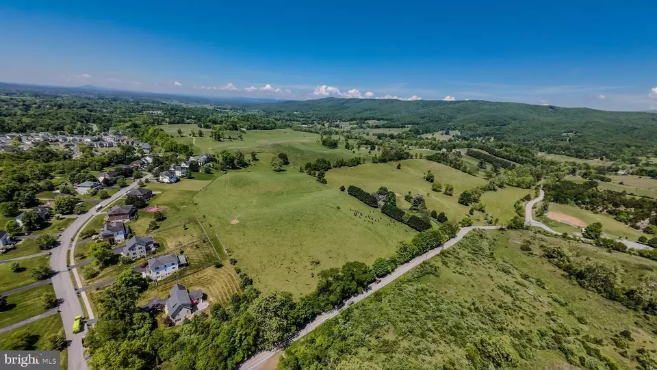  1801 Toms Creek Rd, Blacksburg, VA 24060 photo 4