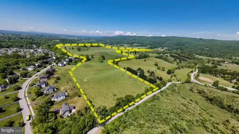 1801 Toms Creek Rd, Blacksburg, VA 24060