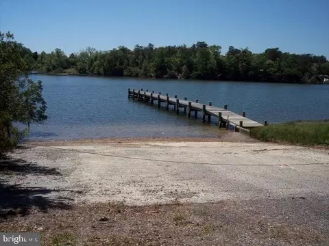 Robins Point Avenue, Deltaville, VA 23043