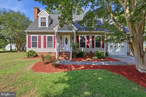 230 Chick Cove Dr, Hardyville, VA 23070