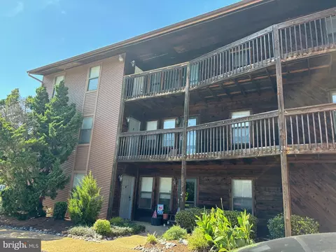 8530 Tidewater Dr #201, Norfolk, VA 23503