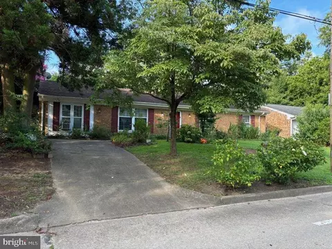 125 W Bay Ave W, Norfolk, VA 23503