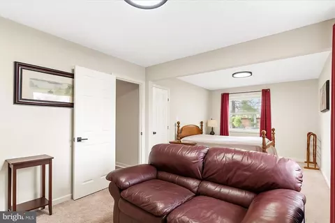 Bedroom - 517 W Riverside Dr, Lanexa, VA 23089 photo 6 of 6