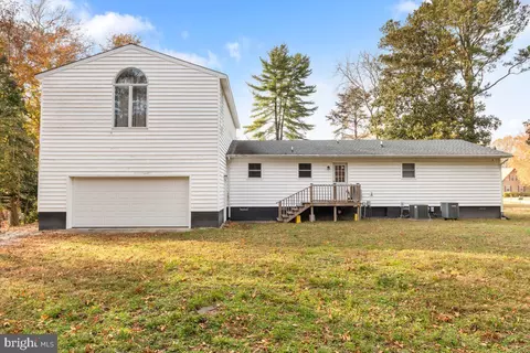 Other - 517 W Riverside Dr, Lanexa, VA 23089 photo 4 of 5