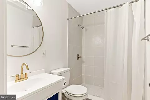 Bath - 517 W Riverside Dr, Lanexa, VA 23089 photo 4 of 4