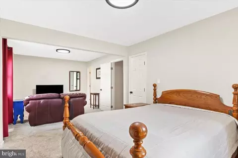 Bedroom - 517 W Riverside Dr, Lanexa, VA 23089 photo 5 of 6