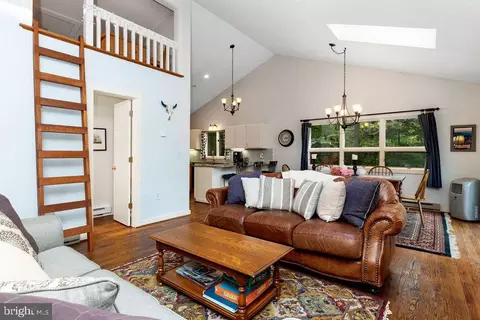 589 Pedlars Edge Dr, Wintergreen, VA 22967