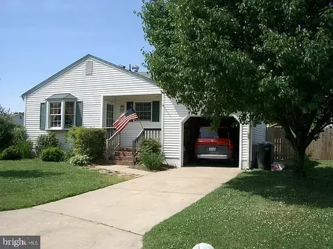 902 902 Pan Ct, Newport News, VA 23602