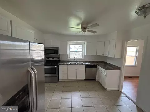 5016 Arony St, Newport News, VA 23605