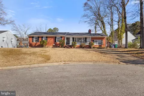 13 Luanita Ln, Newport News, VA 23606