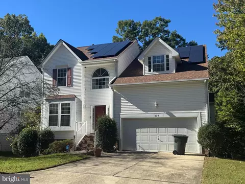 223 Southlake Pl, Newport News, VA 23602