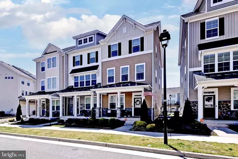 1415 Harwinton Ct, Newport News, VA 23608