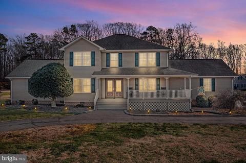 664 Coan Harbour Dr, Lottsburg, VA 22511