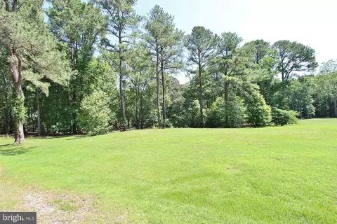 11 Ute Road, Kilmarnock, VA 22482