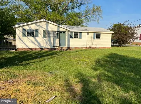 2008 Sunnybank Rd, Reedville, VA 22539
