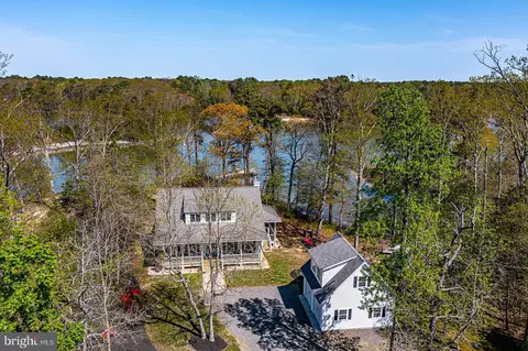 213 Watermans Way, Reedville, VA 22539