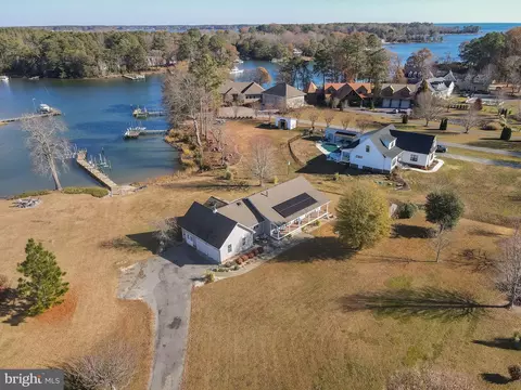 162 Hall Farm Dr, Heathsville, VA 22473