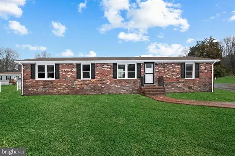 238 Lampkintown Rd, Burgess, VA 22432