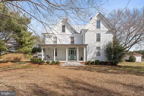 1092 Hull Neck Rd, Heathsville, VA 22473