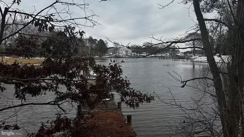1415 Fairport Rd, Reedville, VA 22539