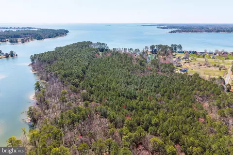 0 Fox Point Rd, Reedville, VA 22539
