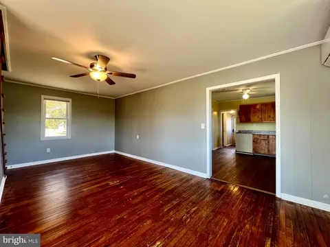 Living - 2701 Hampton Hall Rd, Callao, VA 22435 photo 3 of 5