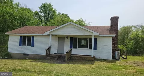 388 Coan Harbour Dr, Lottsburg, VA 22511