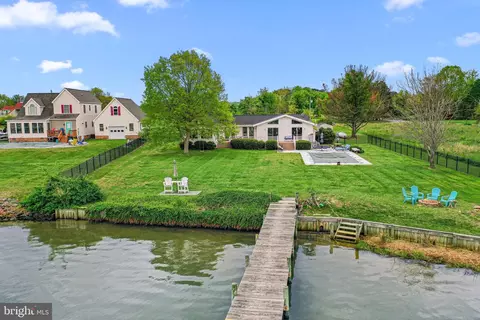 1072 Glebe View Ln, Lottsburg, VA 22511
