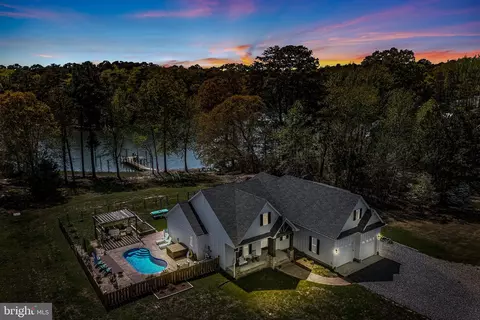 193 Hall Farm Dr, Heathsville, VA 22473
