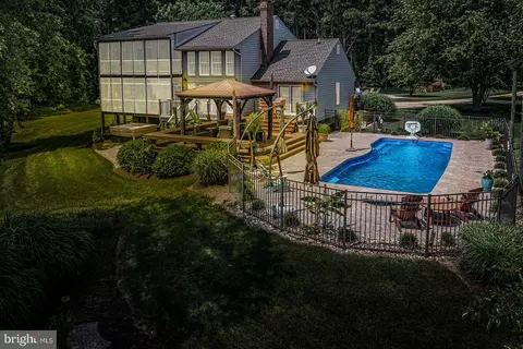 324 Bayberry Ln, Reedville, VA 22539