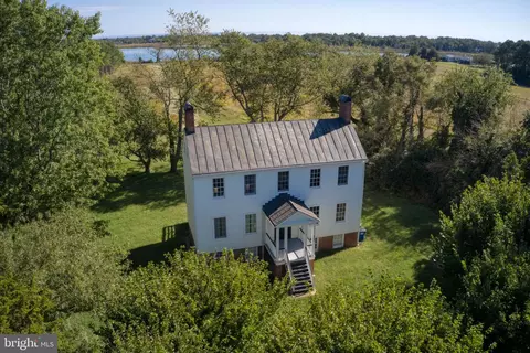 690 Smith Point Rd, Reedville, VA 22539