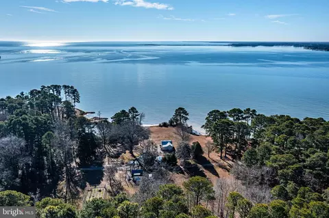 138 Cockrells Point Ln, Reedville, VA 22539