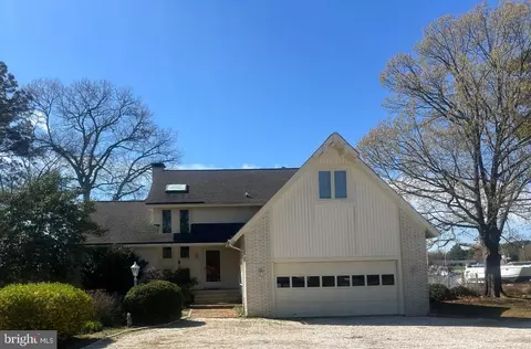 650 Skipjack Dr, Heathsville, VA 22473