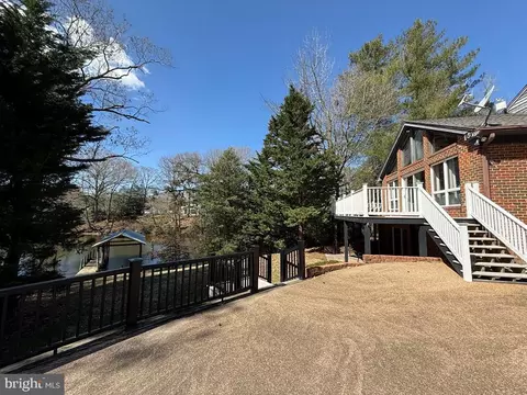 710 Train Ln, Heathsville, VA 22473