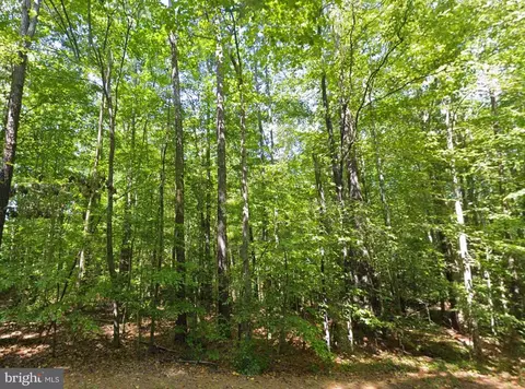 8944 Jessie Dupont Memorial Hwy, Kilmarnock, VA 22482