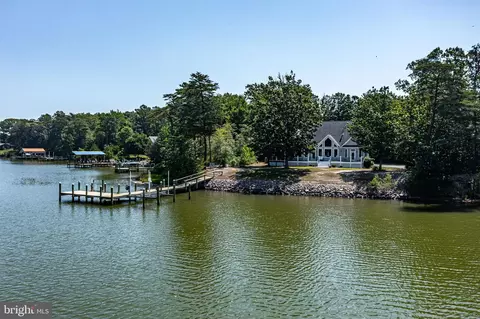 392 Laurel Ln, Heathsville, VA 22473