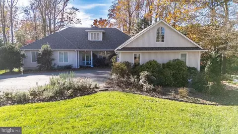100 Ferry Point Rd, Burgess, VA 22432