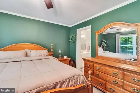 Bedroom - 711 Lampkintown Rd, Burgess, VA 22432 photo 4 of 6
