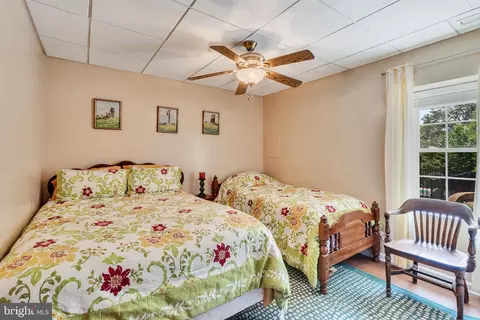 Bedroom - 711 Lampkintown Rd, Burgess, VA 22432 photo 5 of 6