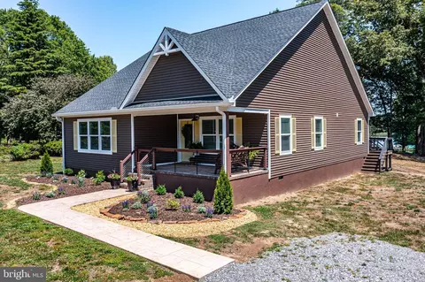 1198 Coan Harbour Dr, Lottsburg, VA 22511
