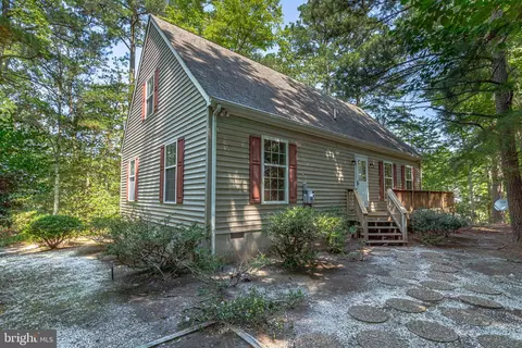 105 Emerald Cove Rd, Reedville, VA 22539
