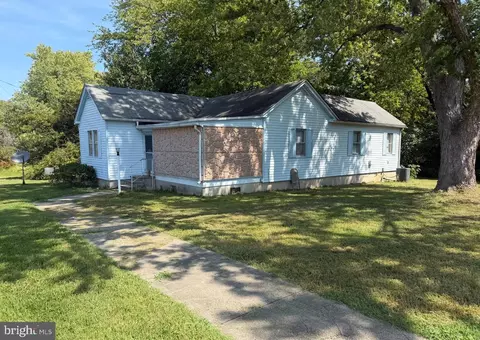 326 Coan Harbour Dr, Heathsville, VA 22473