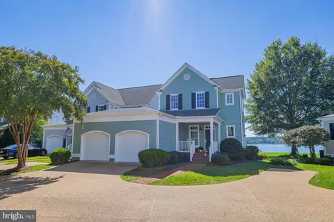 82 Westbay Dr, Kilmarnock, VA 22482