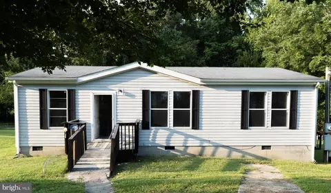 212 Tyler Court Ln, Crewe, VA 23930