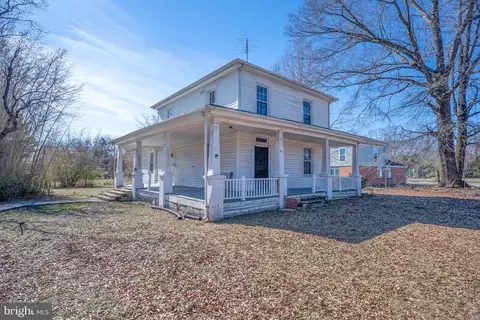 507 Nottoway Ave, Blackstone, VA 23824