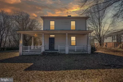 507 Nottoway Ave, Blackstone, VA 23824 photo 2