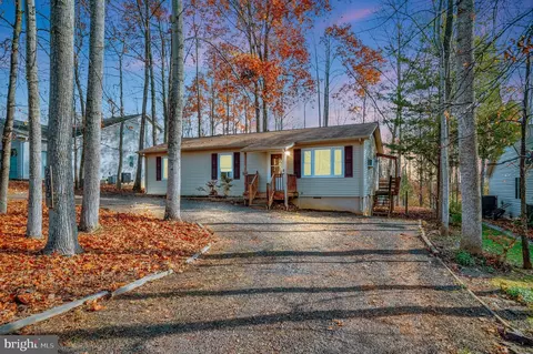205 Monument Rd, Locust Grove, VA 22508