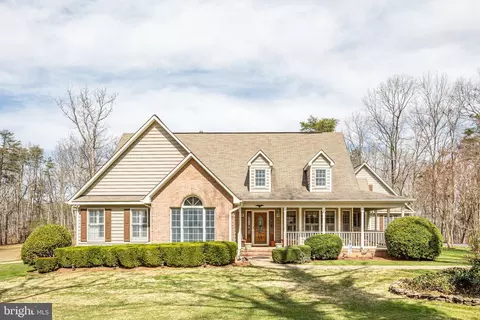 26345 Mountain View Dr, Rhoadesville, VA 22542