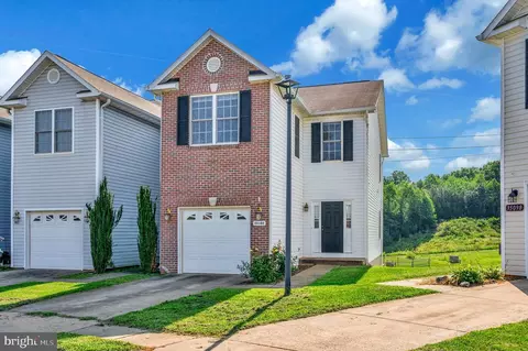 35102 Sara Ct, Locust Grove, VA 22508